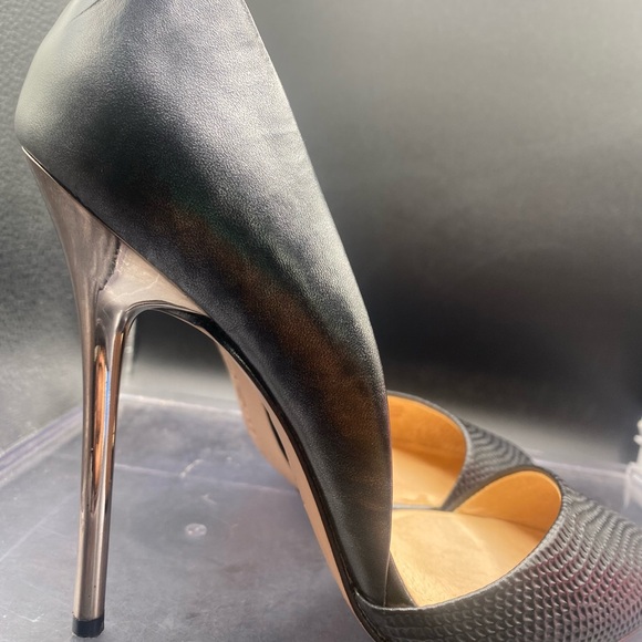 L.A.M.B. Black High Heel Pumps with Textured Toe - Size 8 - Good Pre-Owned - Picture 14 of 16